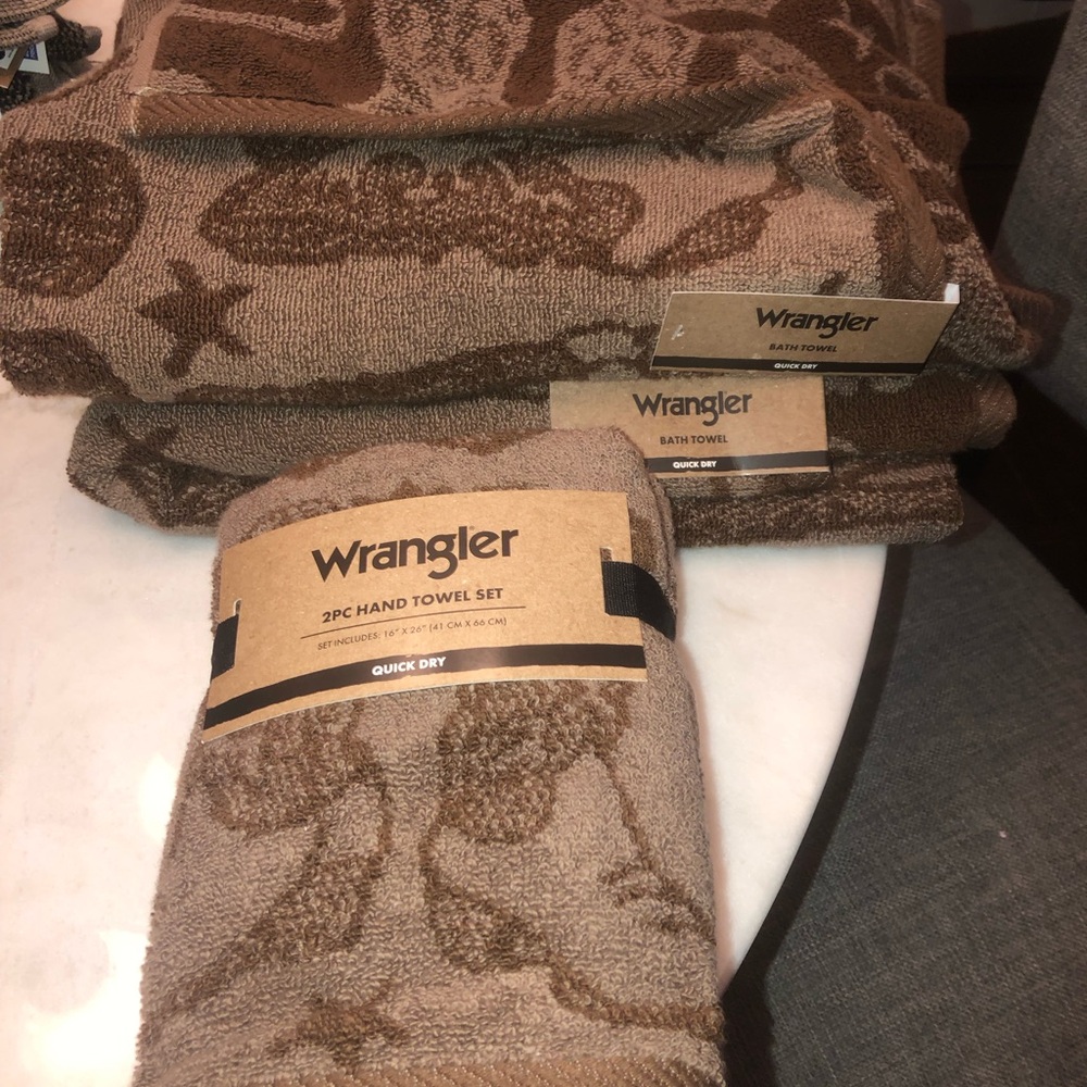 🤎 Wrangler Reversible Bathroom Towel set - 4 pieces  - Cowboy boot pattern